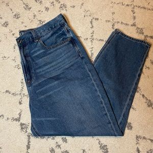 American Eagle mom jean